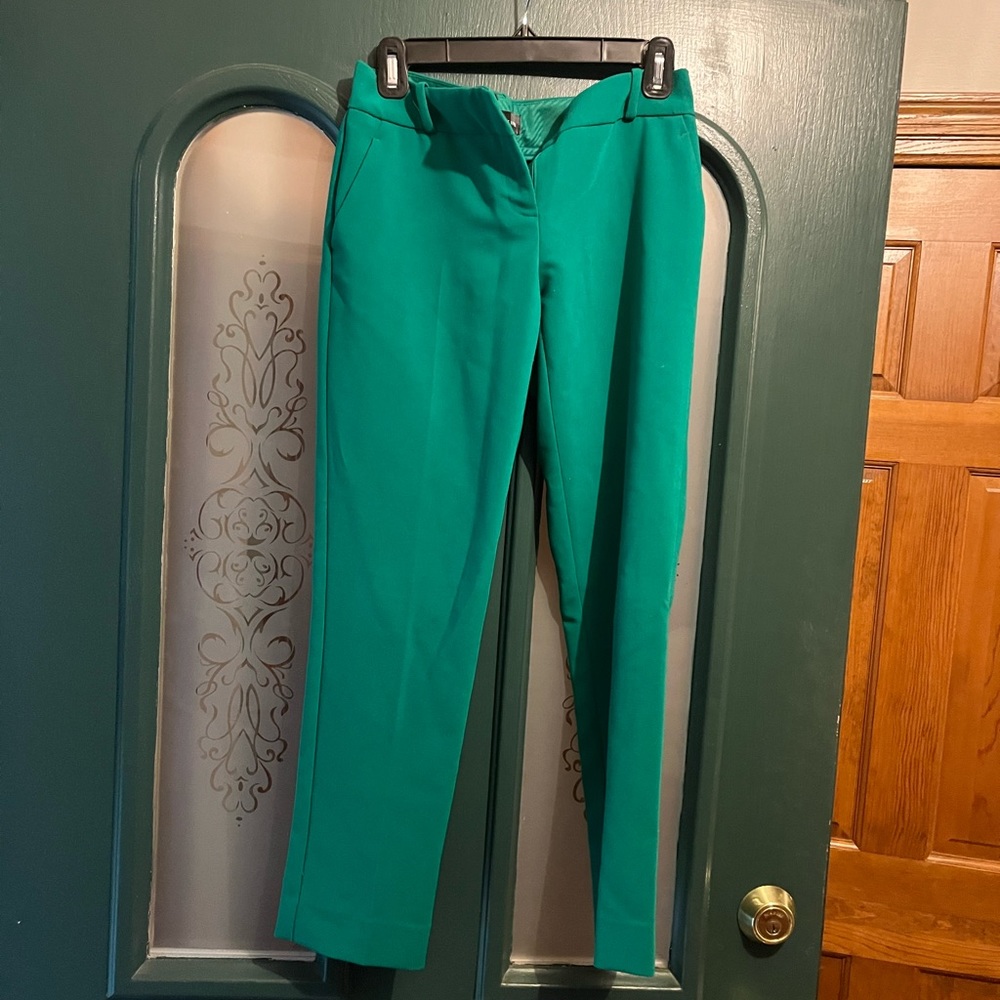 Woman’s Limited pants